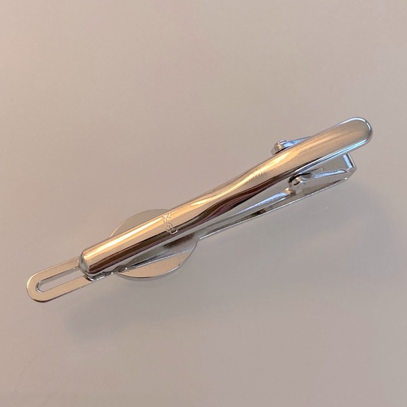 Vintage YSL Tie Clip - Picture 4 of 6